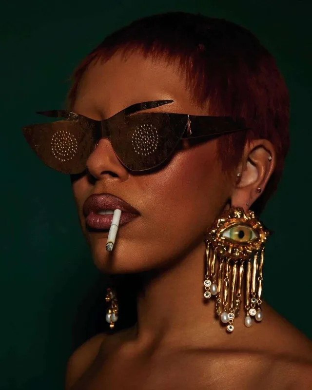 Doca yenə fərqli obrazda