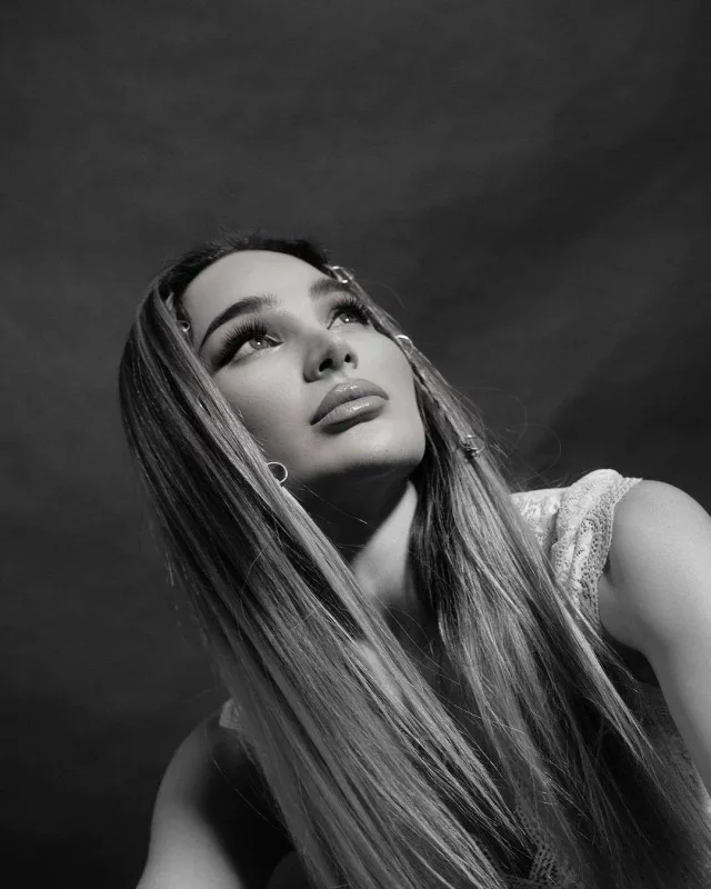 “Ağzını açanda ürəyin bulanır”