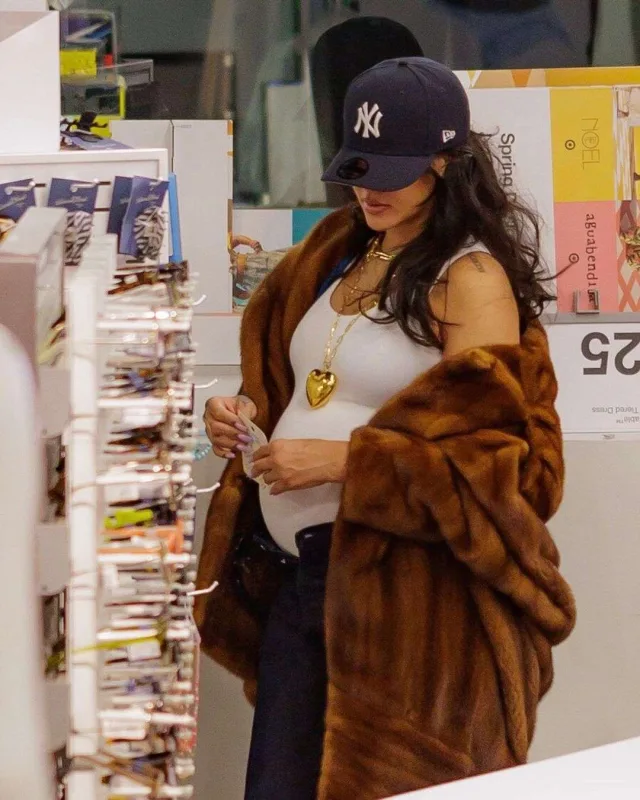 Rihannanın şoppinq tərzi