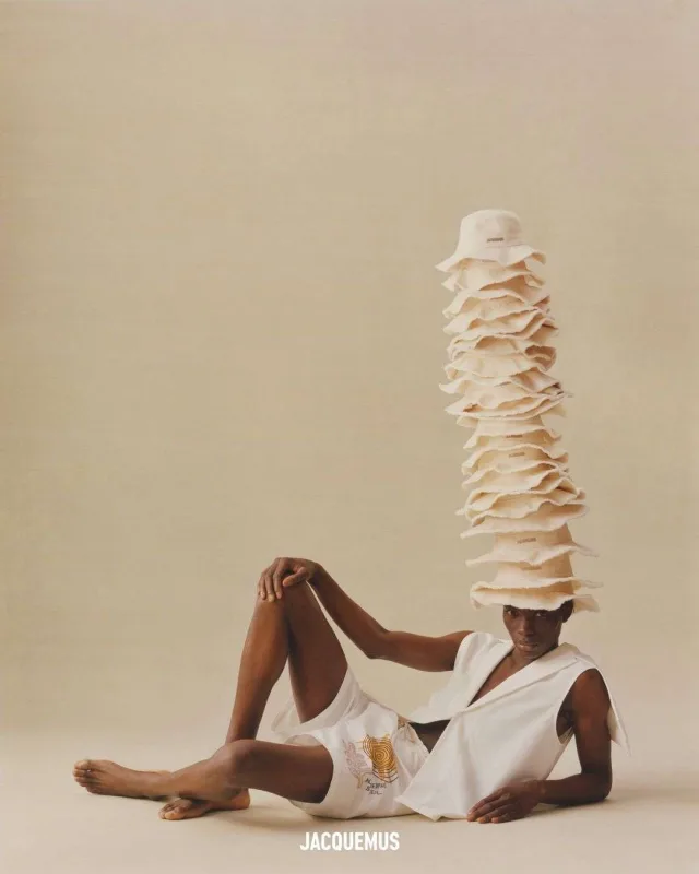 “Jacquemus”un yeni məhsulları belə təqdim edildi