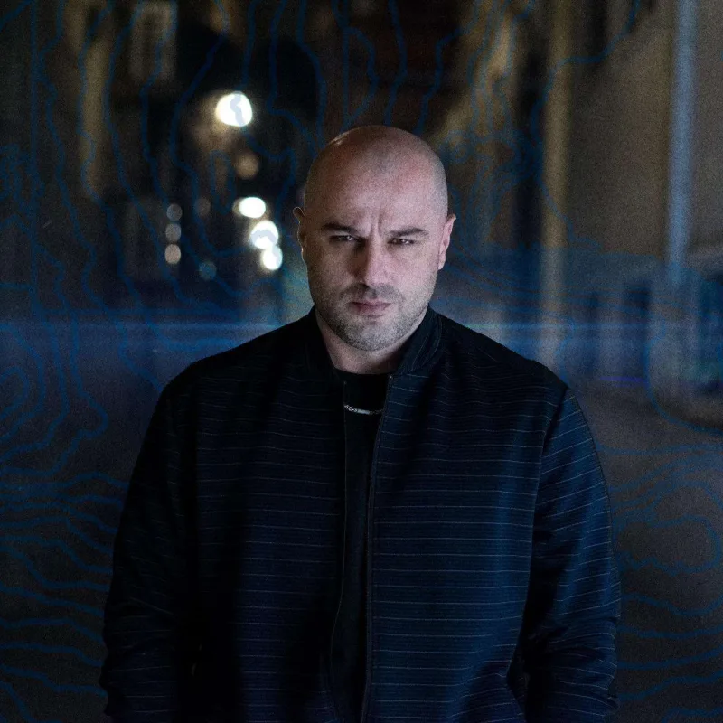 Okaber geri dönür!