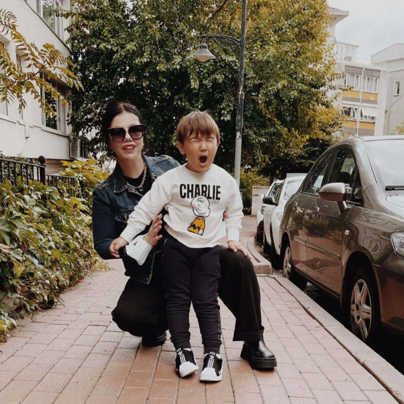 Türk yazarın oğlu üçüncü mərtəbədən yıxıldı