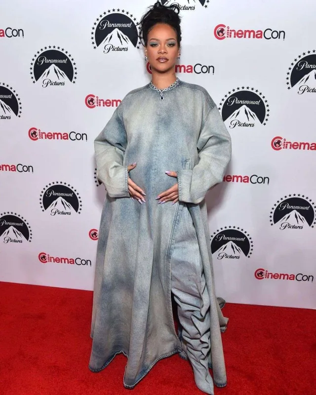 Rihanna film gecəsində