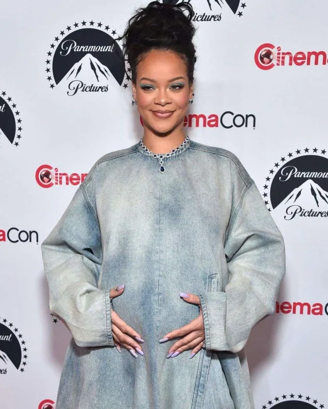 Rihanna film gecəsində