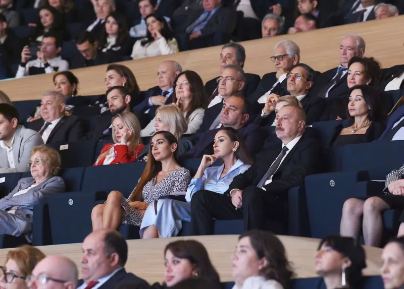 Prezident və ailəsi Zərifə Əliyevaya həsr olunan konsertdə