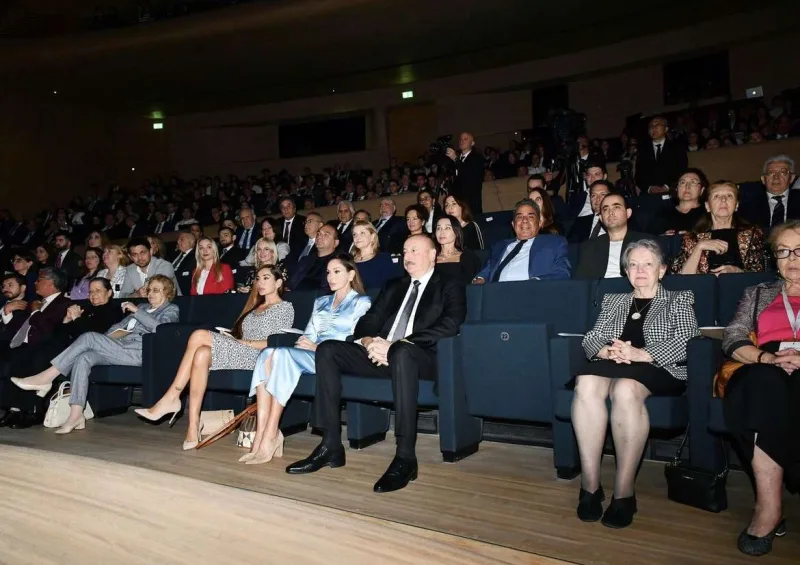 Prezident və ailəsi Zərifə Əliyevaya həsr olunan konsertdə