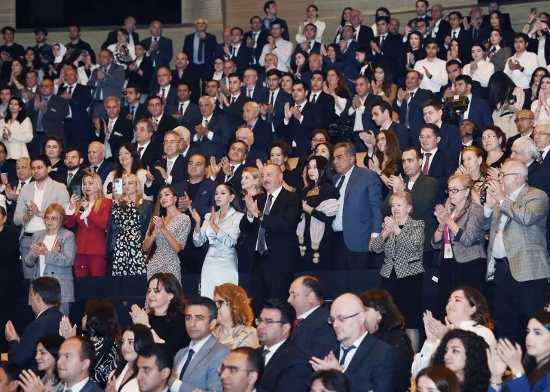 Prezident və ailəsi Zərifə Əliyevaya həsr olunan konsertdə