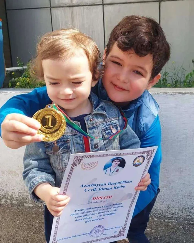 Emilin oğlu cüdo yarışında 1-ci oldu