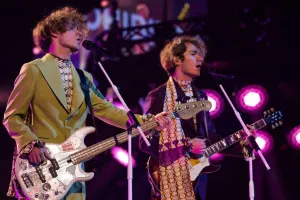 Səhnədə bu libası geyinəcəklər