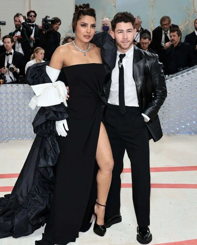 Met Gala-da fərqlilik yarışı!