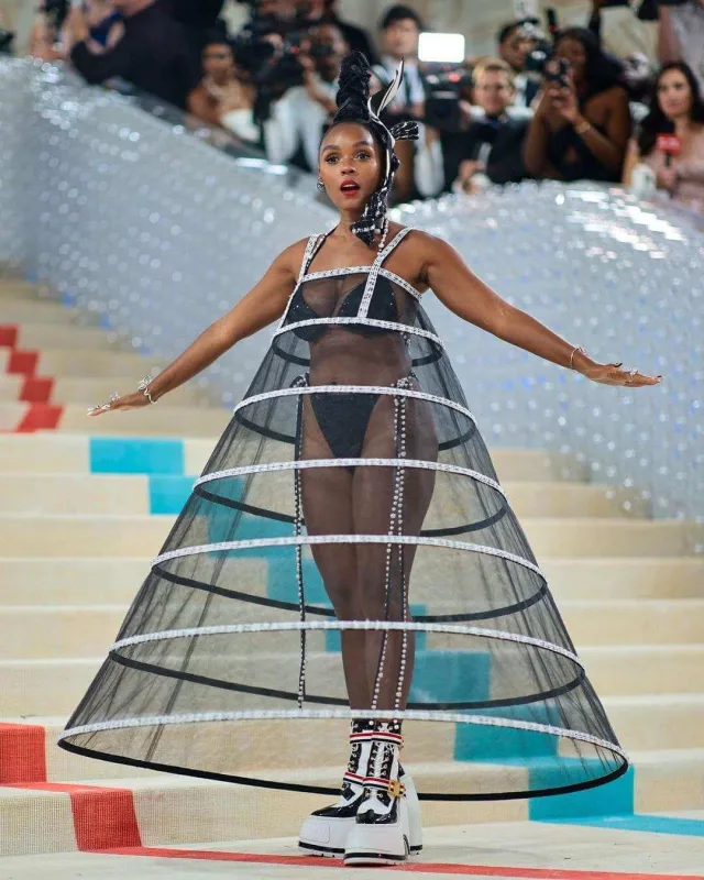 Met Gala-da fərqlilik yarışı!