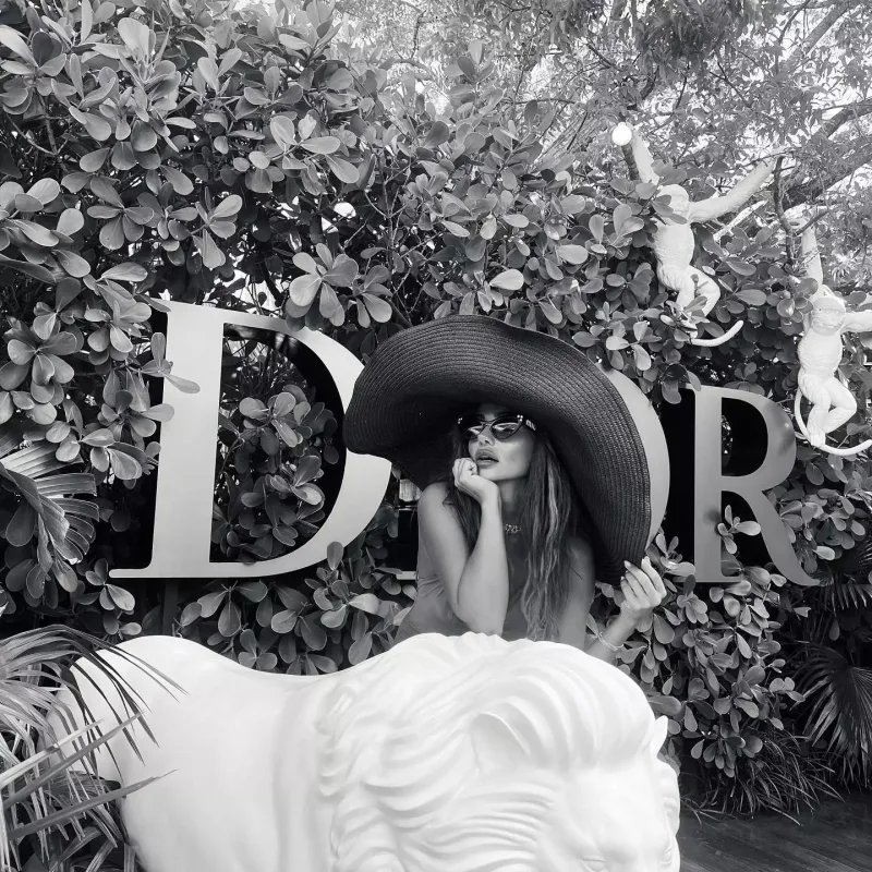 Tətili bitsə də...