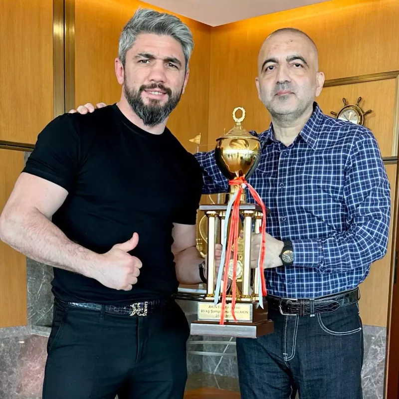 Mənsimovdan “Kobra”ya xoş sözlər