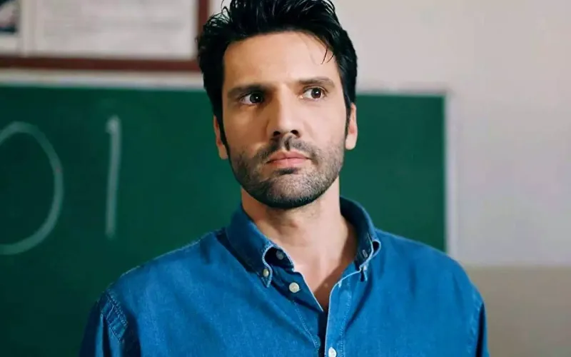 “Otuz illik geyimlərim var”