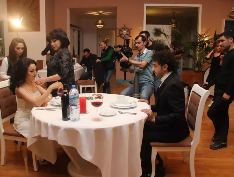 Flora Kərimova və qızı illər öncə