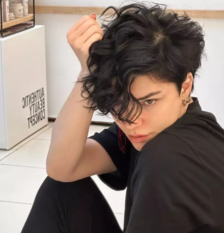 Özünü Kristenlə müqayisə etdi