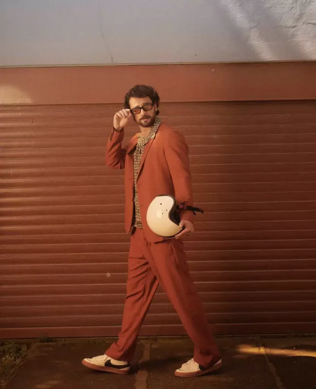 Birkandan “Hello” üçün fotolar