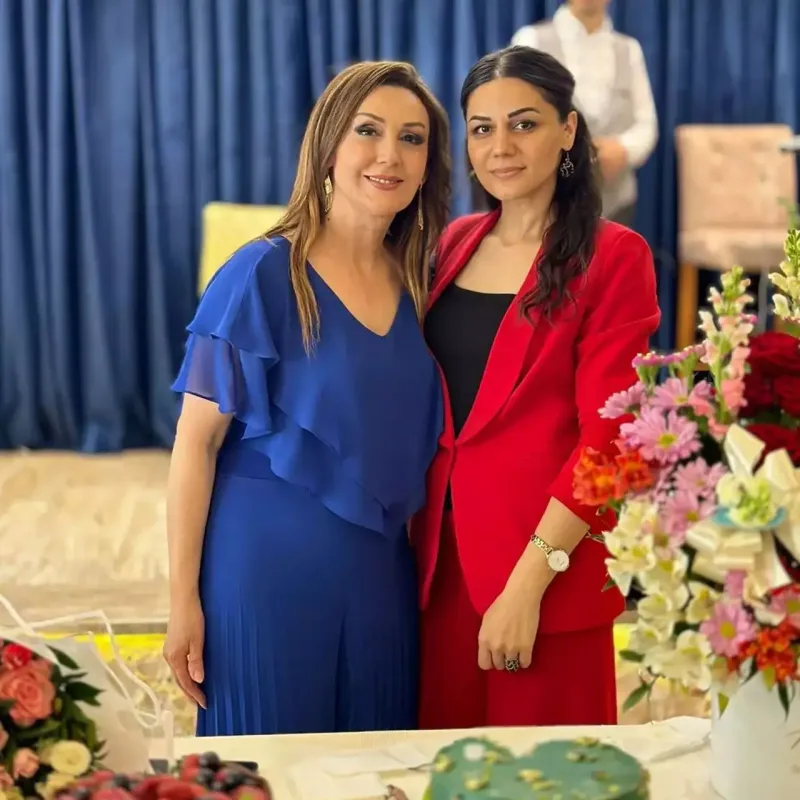 Ad gününü tələbələri ilə keçirdi