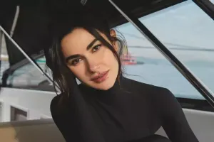 “Onların telefonları ilə sevgiliyik”