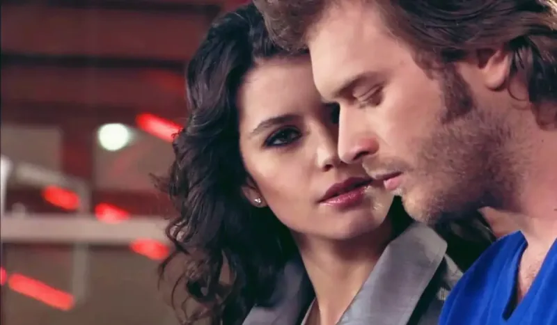 Beren yeni “Aşk-ı Memnu”dan danışdı