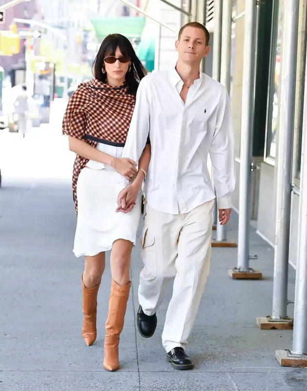 Bella Hadid sevgilisindən ayrıldı