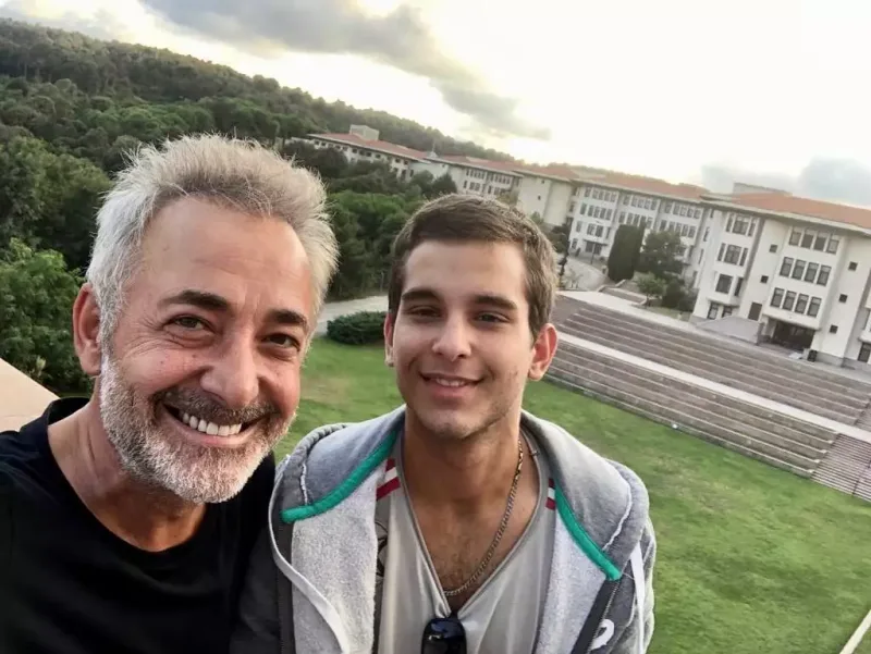 27 illik evlilik bitir...