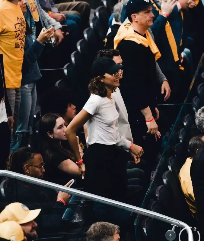 Birlikdə basketbol matçında