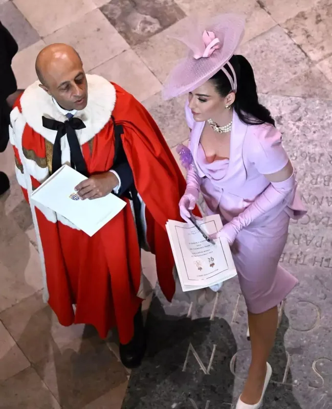 Tacqoyma mərasimində Dianadan ilhamlandı