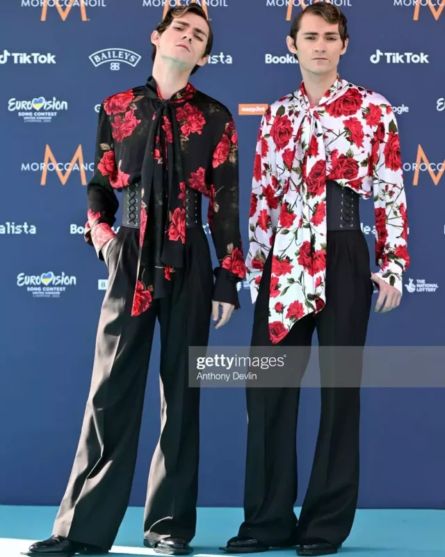 Tural və Turan firuzəyi xalıda!