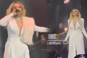 Bakıda Hadise şou!
