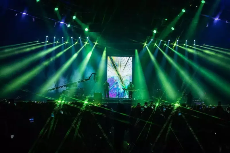 Bakı səhnəsindən fotolar paylaşdılar