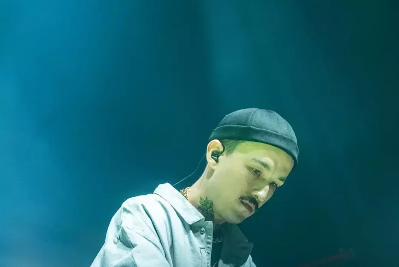 Bakı səhnəsindən fotolar paylaşdılar