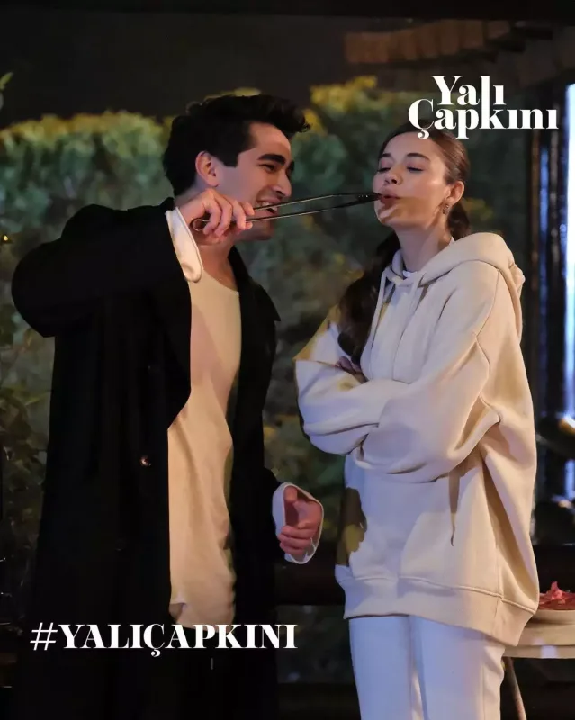 “Mert Afraya evlilik təklifi edib”