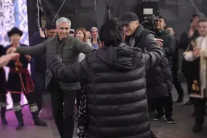 Cıdır düzündə rəqs...