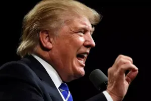 Tramp cinsi zorakılıqda ittiham olunur