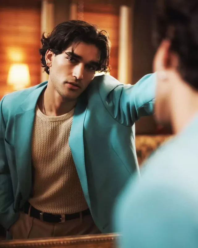 Əkiz qədər bənzəyirlər