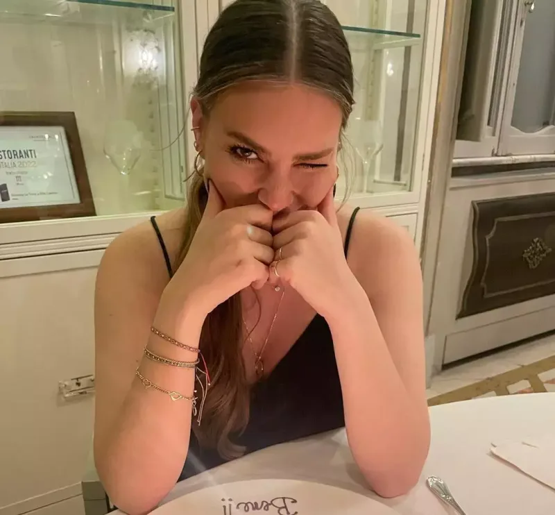 Hamilə olan Aslıdan yeni fotolar