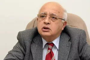 Prezident Elçin Əfəndiyevi təltif etdi