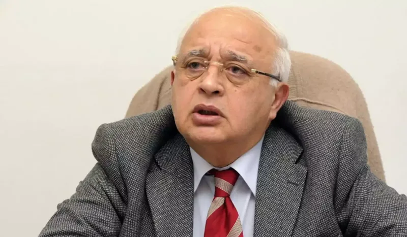 Prezident Elçin Əfəndiyevi təltif etdi