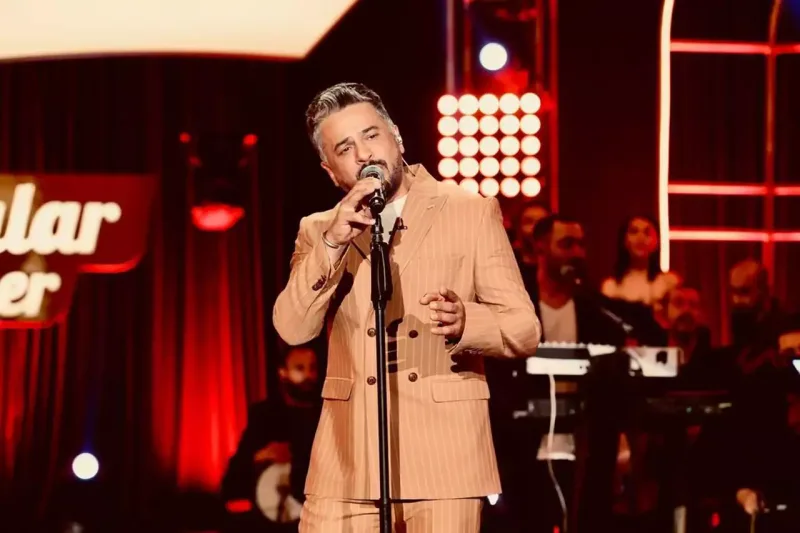 Emre Altuğa ağır itki