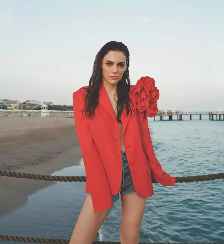 Aktrisalıq öyrənmək üçün 60 min manat ödəyəcək