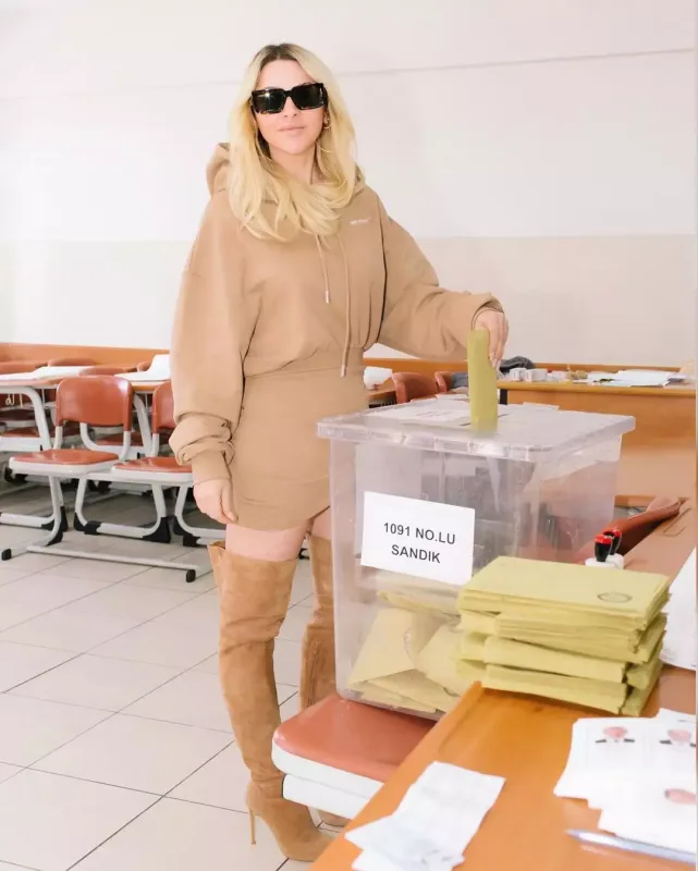 Türk məşhurlar səs verdilər...