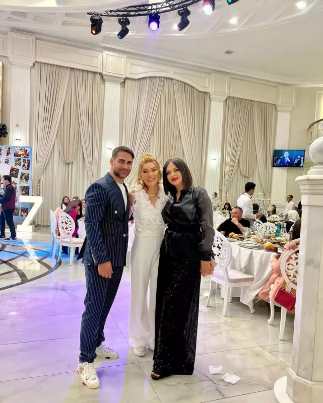 Xoşqədəm əkizlərinə ad günü keçirdi