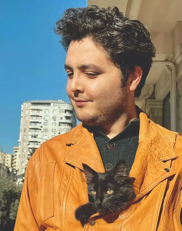 Elvin aktyorlara söz atdı