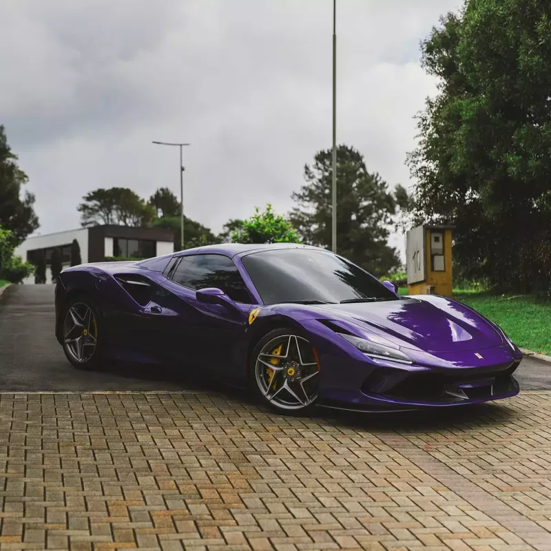 Malumanın bənövşəyi “Ferrari”si...