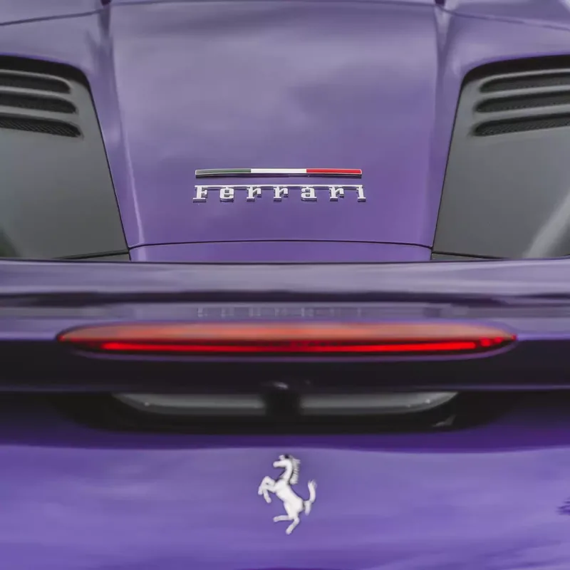 Malumanın bənövşəyi “Ferrari”si...