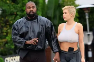 Kanye və xanımı tərzi ilə diqqət mərkəzində