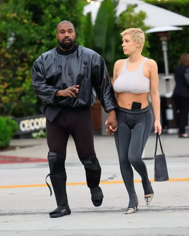 Kanye və xanımı tərzi ilə diqqət mərkəzində