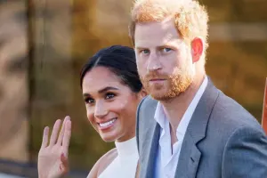 Şahzadə və xanımı qəzaya düşdü