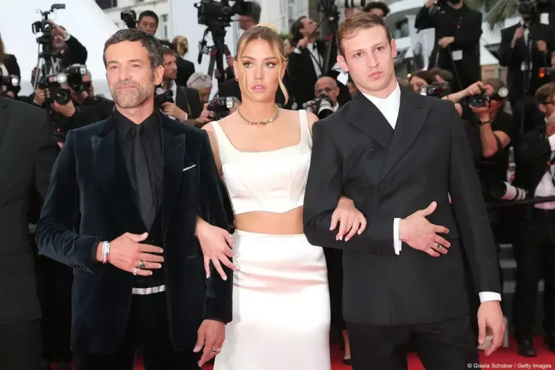 “Kann”ın ikinci günündən fotolar...